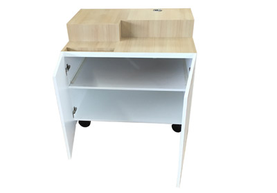 Messetheke Cateringtheke Rollbar wei� lackiert mit abschlie�baren T�ren